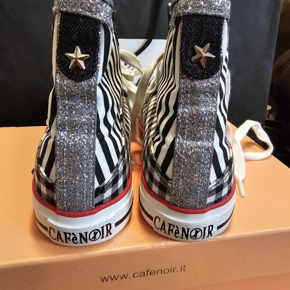 High sneakers . - Picture 11 of 12